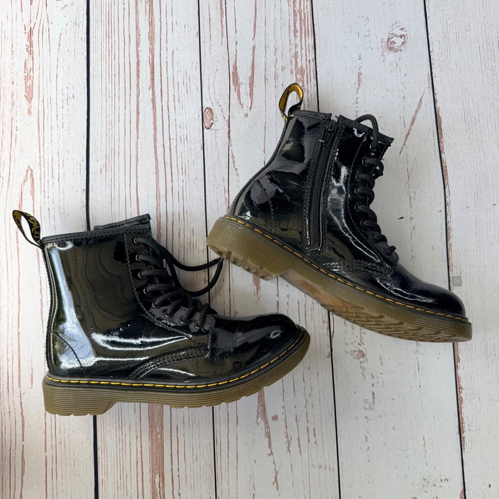Dr. Martens Delaney Black Patent Lamper Leather Lace Up Side Zip Boots Kids